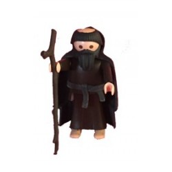 Abad marron con capa negra